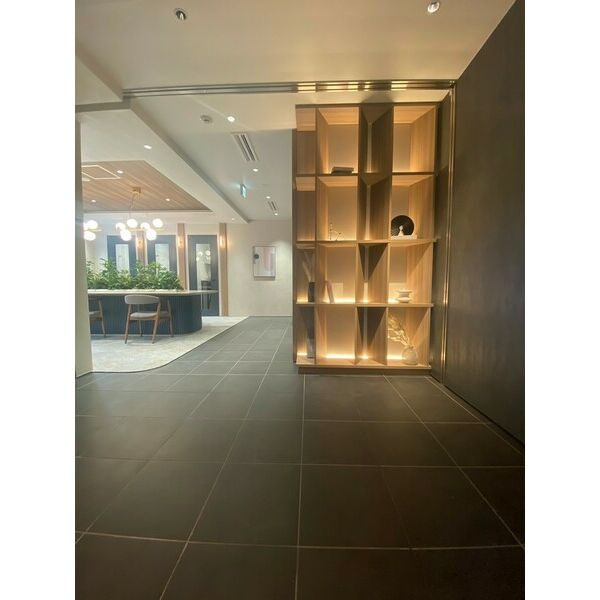 フロンティアタワー日本橋のロビー