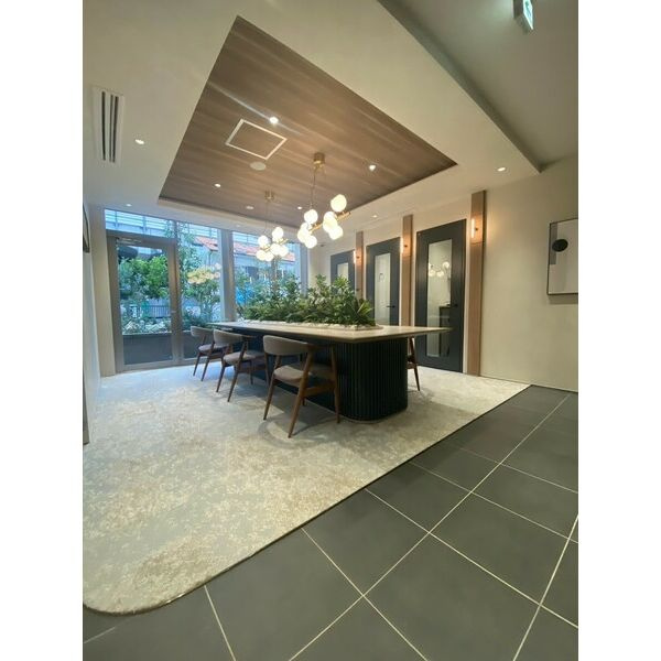 フロンティアタワー日本橋のロビー