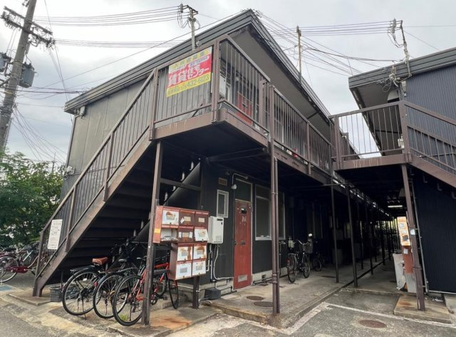 和歌山市中之島　収益アパート　高利回り物件　満室稼働中の外観
