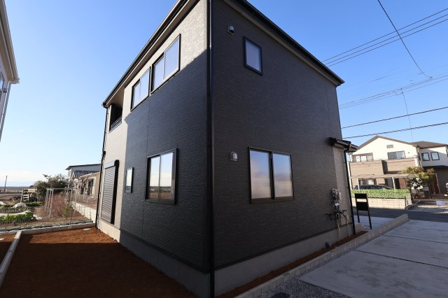 《仲介手数料無料》西区大字島根830新築一戸建てリーブルガーデンの外観