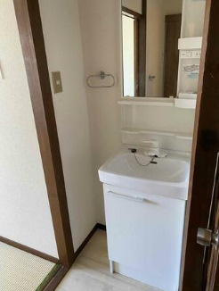 若草ハイツの独立洗面台