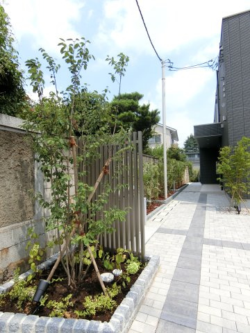 ＦＯＲＳ　ＩＮＯＫＡＳＨＩＲＡのエントランス