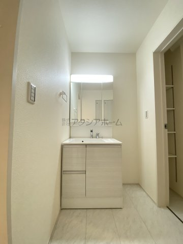 入間市久保稲荷5丁目・全5棟　新築一戸建　3号棟の独立洗面台