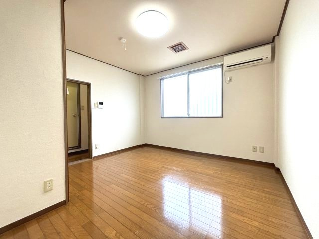 暁21・0号館の洋室