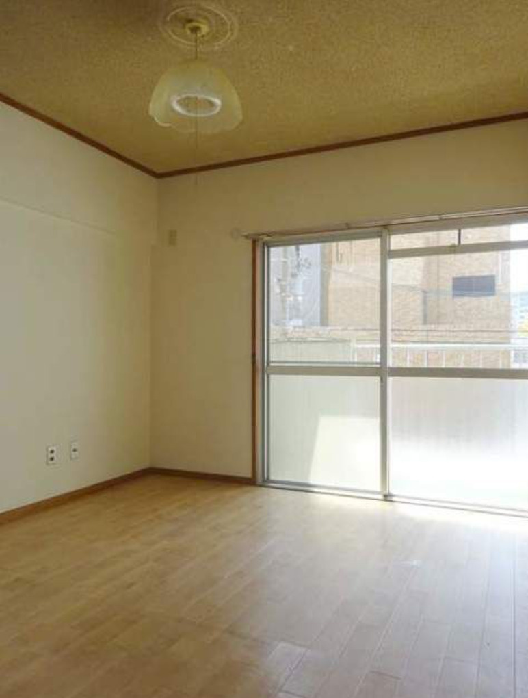 和歌山市吉田　一棟収益マンションの洋室