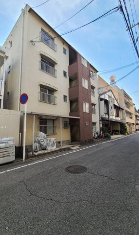 和歌山市吉田　一棟収益マンションの外観