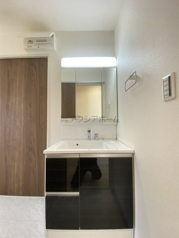 入間市久保稲荷5丁目・全5棟　新築一戸建　4号棟の独立洗面台