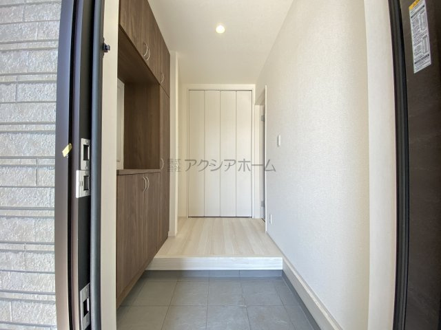 入間市久保稲荷5丁目・全5棟　新築一戸建　4号棟の玄関