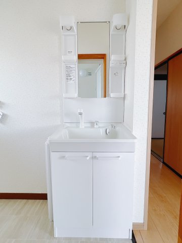 【中古戸建】前橋市粕川町深津の独立洗面台|■洗面室