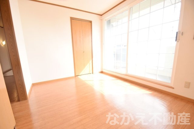 【洋室】 | 個人の部屋や寝室として使える洋室です