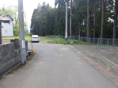 【前面道路含む現地写真】 | 大館市中神明町・土地物件