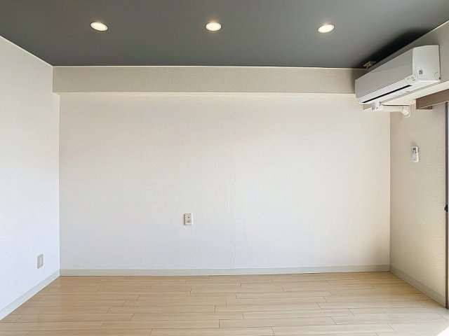 シェモア駅西の居間・リビング