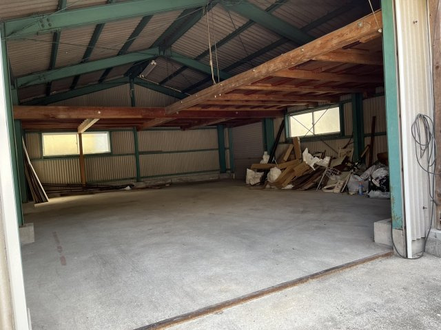 高知市塚ノ原　中古戸建ての駐車場