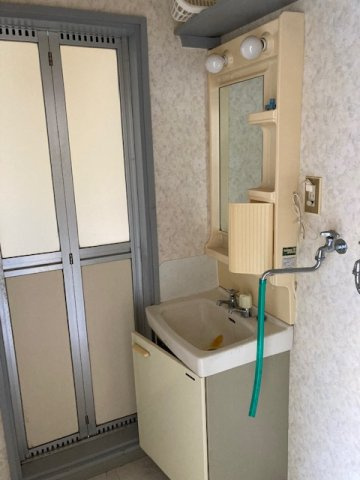 シティパレスの洗面所|脱衣スペースもあります