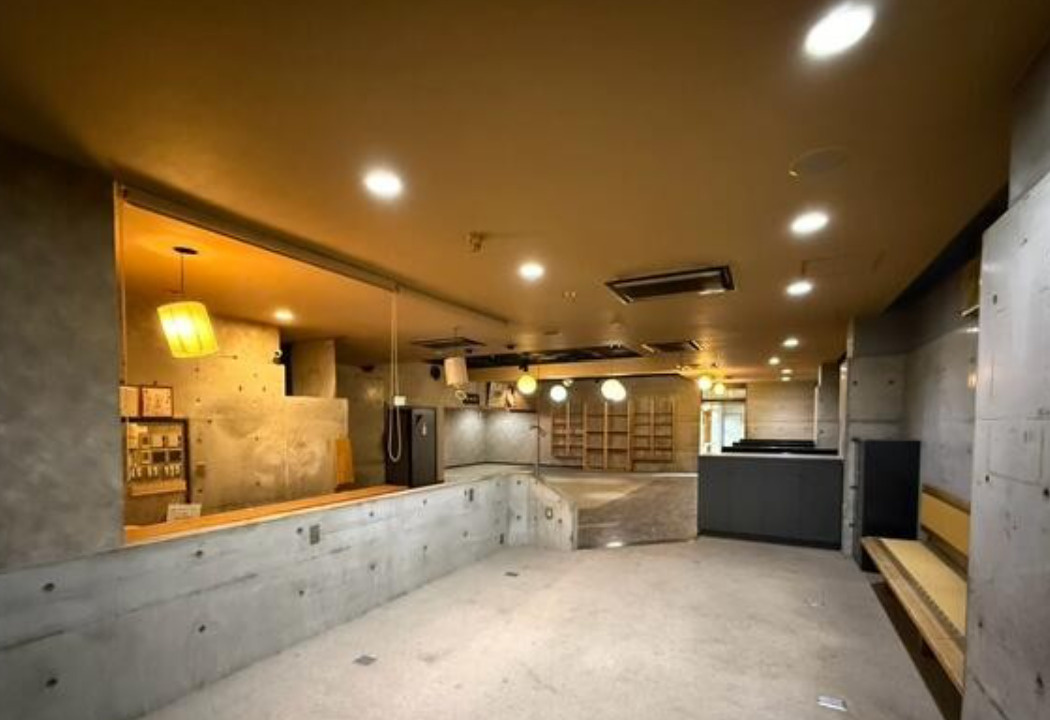 和歌山市畑屋敷千体仏丁　収益ビルの内装