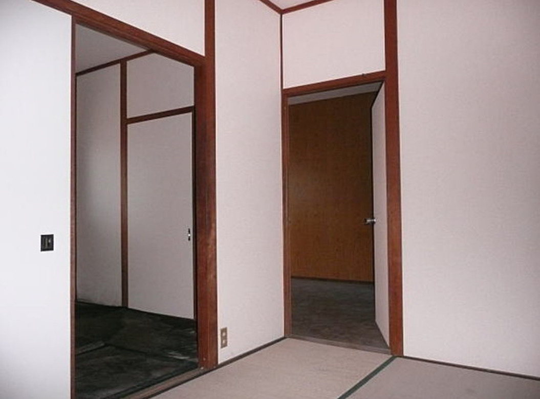 和歌山市小雑賀　収益マンションの和室
