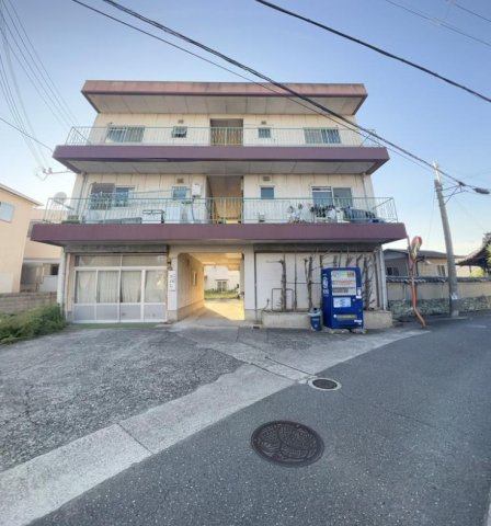 和歌山市小雑賀　収益マンションの外観