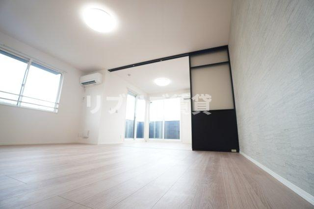 ガーベラ・グレイスの居間・リビング