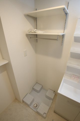 【設備】 | grasmereA棟（ｸﾞﾗｽﾐｱ） | 室内洗濯機置場