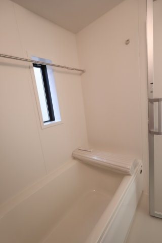 【浴室】 | 《仲介手数料無料》見沼区丸ヶ崎町38-4(2号棟)新築一戸建てクレイドルガーデン | 撮影日 2025年9月29日 15:15 晴れ 