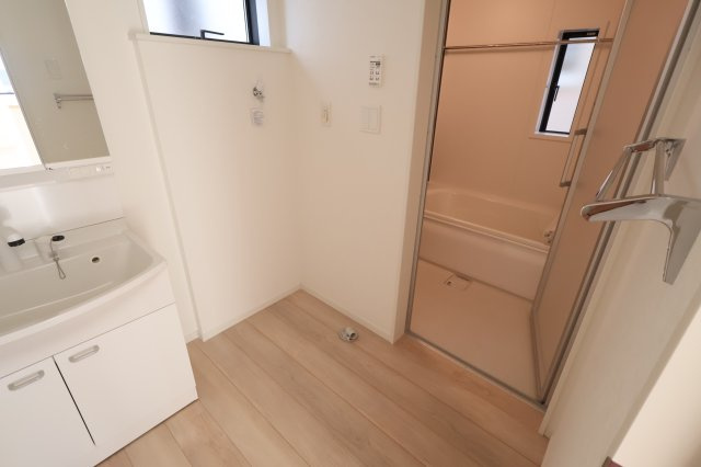 【ランドリースペース】 | 《仲介手数料無料》見沼区丸ヶ崎町38-4(2号棟)新築一戸建てクレイドルガーデン | 撮影日 2025年9月29日 15:15 晴れ 