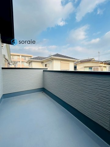 川越市砂新田全２棟2号棟　リガーレ　新築戸建　のバルコニー