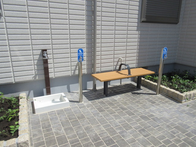 ボン　ファミールのその他共用部分|★共用部にあるベンチ★