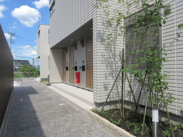 ボン　ファミールのエントランス|★お洒落なエントランス★