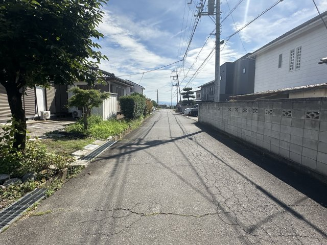 【中古戸建】高崎市足門町の前面道路含む現地写真|■現地写真
気になる点などご気軽にお問い合わせください♪