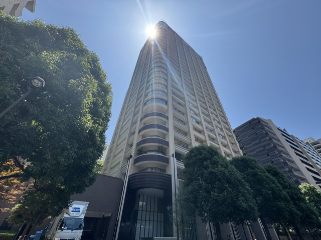 パークコート虎ノ門愛宕タワーの外観