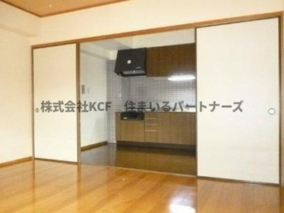 【洋室】 | アーニスト野中 | 個人の部屋や寝室として使える洋室です