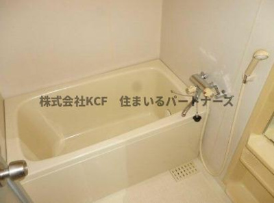 【浴室】 | アーニスト野中 | 落ち着いた空間のお風呂です