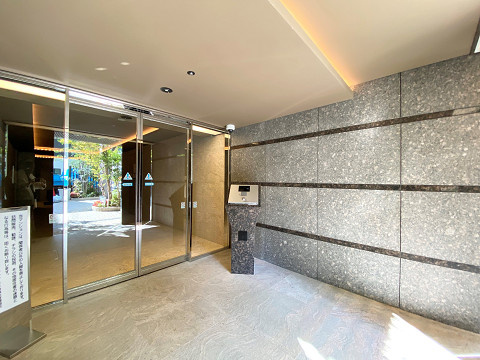 ロイヤルシーズン南麻布のエントランス