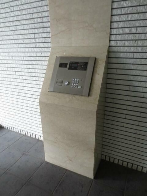 レシオ　イシワラのエントランス