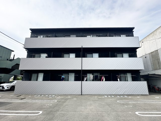 徳島市北佐古二番町のアパート