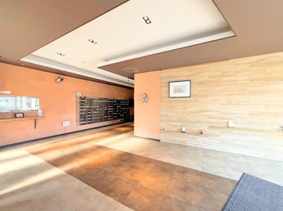 【エントランス】 | ファミリーコーポ市ヶ尾 | ◆広々としたエントランスも綺麗にリフォーム済み。