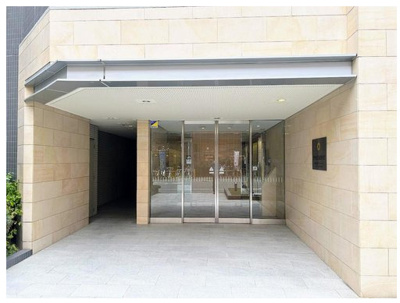 【エントランス】 | プレミスト堺筋本町ラディーナ