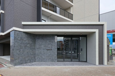 【エントランス】 | ラフィーネ箱崎駅前