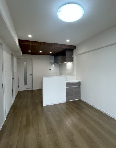 堺市の中古マンション│ファミール堺の居間・リビング|LDK約11.7帖