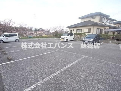 【駐車場】 | リバーストーン | 駐車場があります