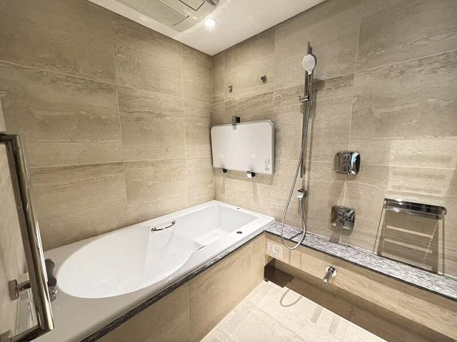 港区浜松町２丁目の賃貸マンションの浴室