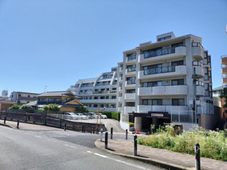 【外観】 | 高宮駅まで徒歩圏内です。すぐ近くにバス停もあります。福岡市内ですが落ち着きのある穏やかなエリアです
