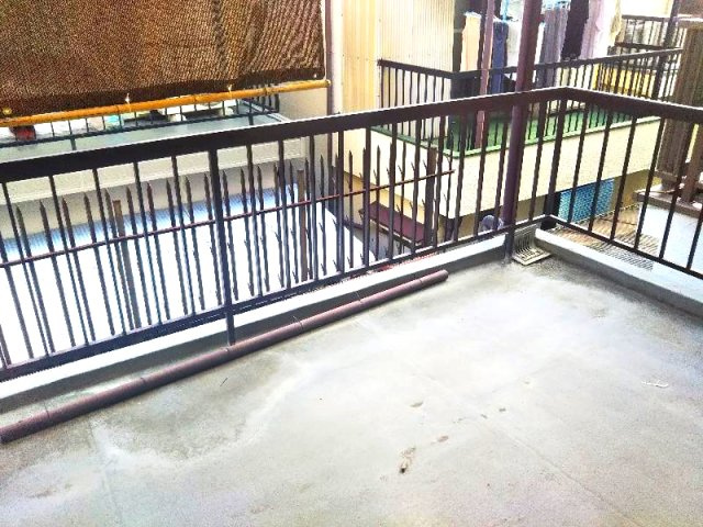 西真上1丁目　戸建のバルコニー|バルコニー付きです