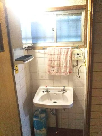 西真上1丁目　戸建の洗面所|忙しい朝には欠かせない洗面所です