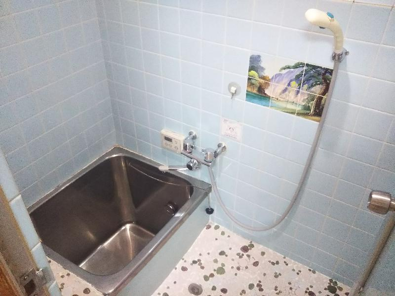 西真上1丁目　戸建の浴室|落ち着いた空間のお風呂です