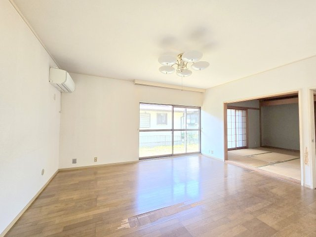 日高市武蔵台1丁目　中古戸建の居間・リビング|2025年5月撮影