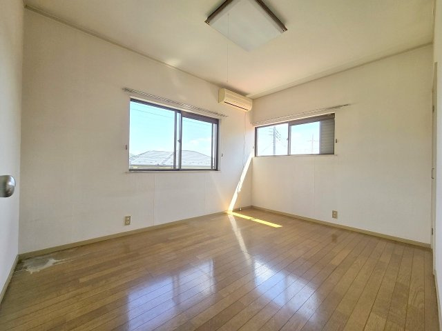 日高市武蔵台1丁目　中古戸建の洋室|2025年5月撮影