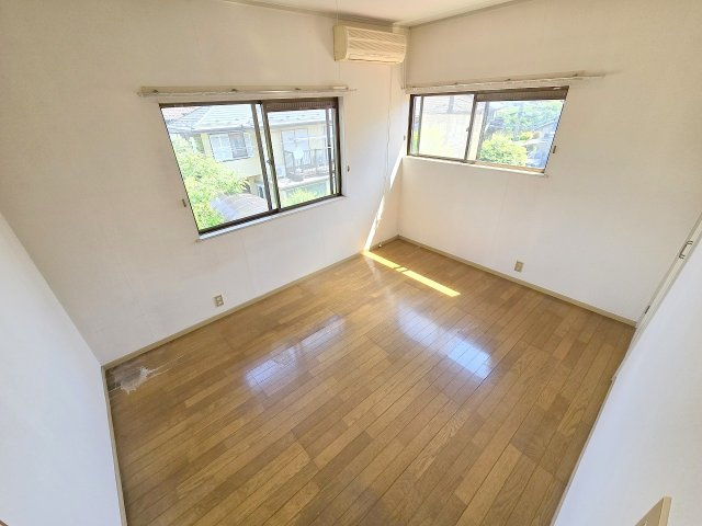 日高市武蔵台1丁目　中古戸建の洋室|2025年5月撮影