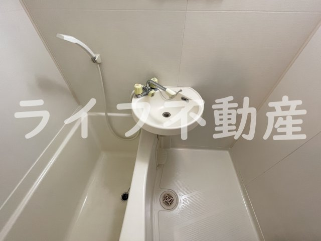 アーネストの独立洗面台|使いやすい独立洗面台です
