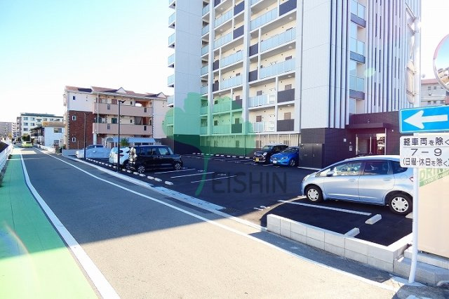 エルグランド博多の駐車場